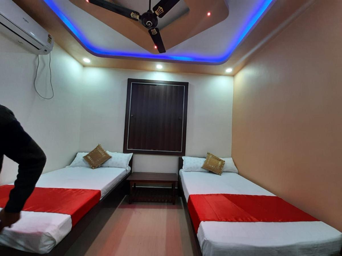 Hotel Shakuntla Palace - 400 Meters Away From Vishnu Pad Temple 7 Mins Walk Gaya Extérieur photo
